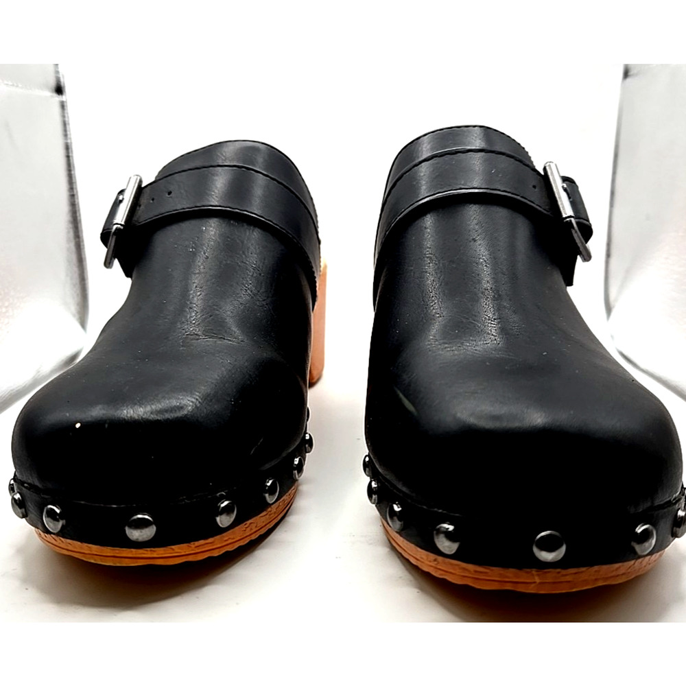 NWOT Maurices Demi Black Studded Clog Size 6 Slide On Wooden Block Heel 2 Inch - Picture 2 of 8